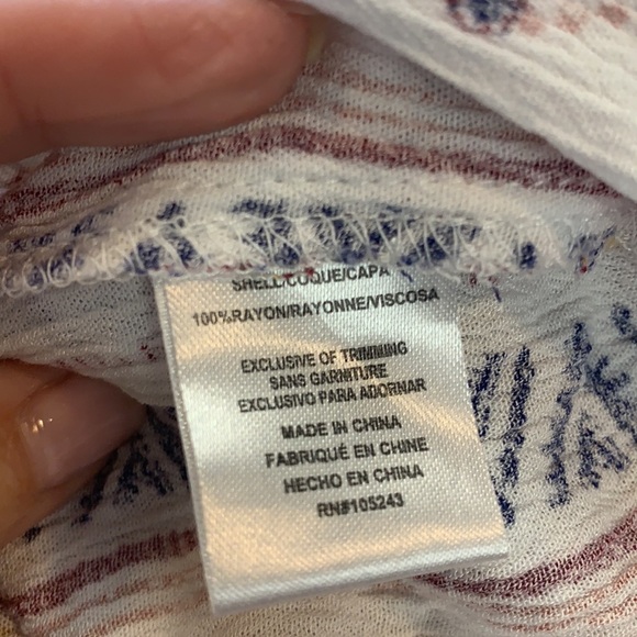 Bobeau collection boho short bell sleeve blouse with tassels size small - Picture 10 of 11